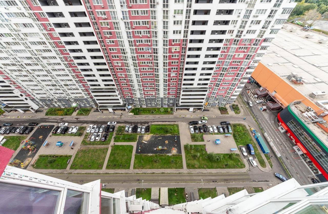 Flatrent Drahomanova 2A Lejlighed Kiev Eksteriør billede