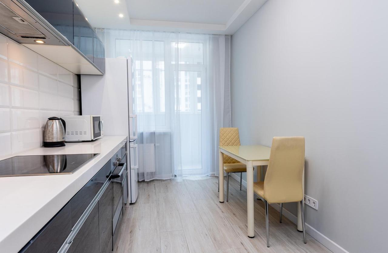 Flatrent Drahomanova 2A Lejlighed Kiev Eksteriør billede