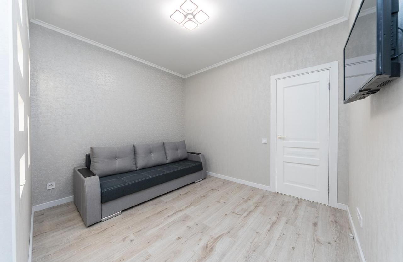 Flatrent Drahomanova 2A Lejlighed Kiev Eksteriør billede