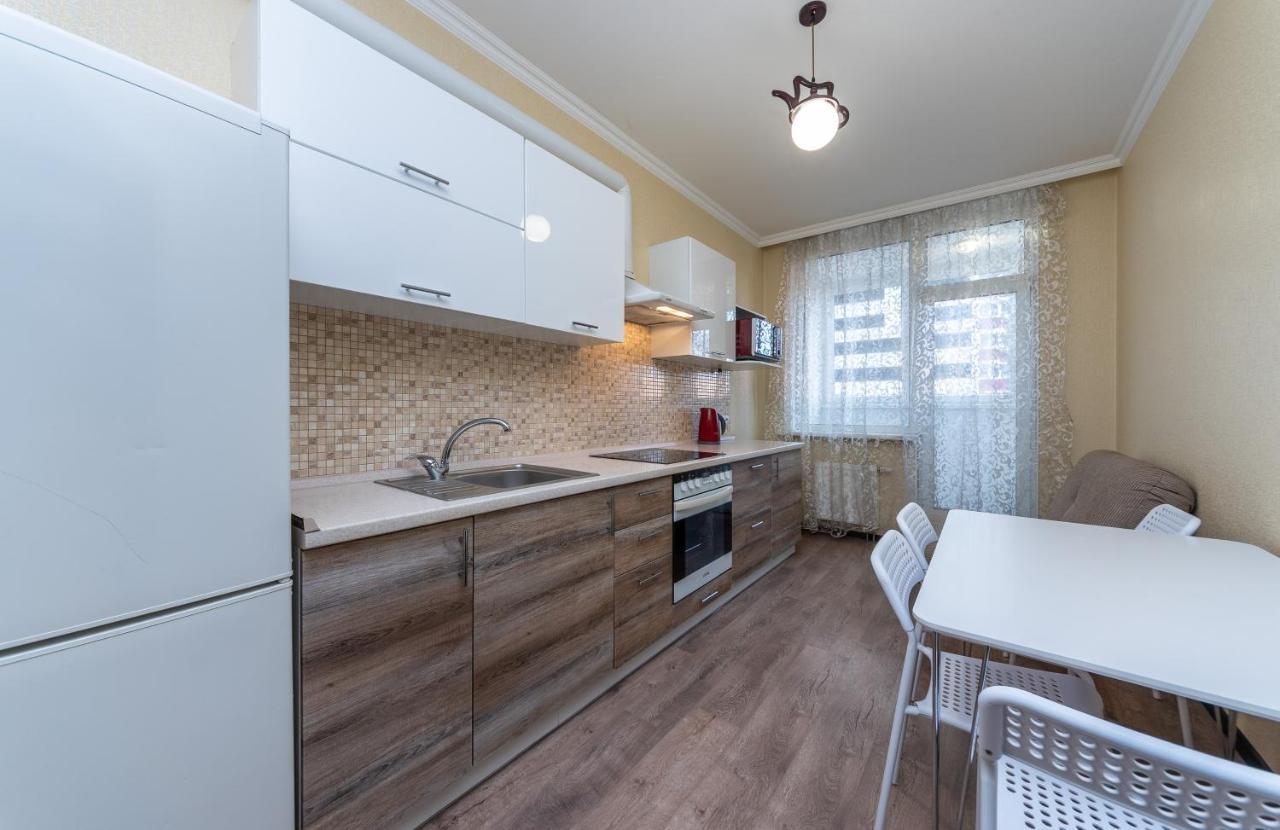 Flatrent Drahomanova 2A Lejlighed Kiev Eksteriør billede