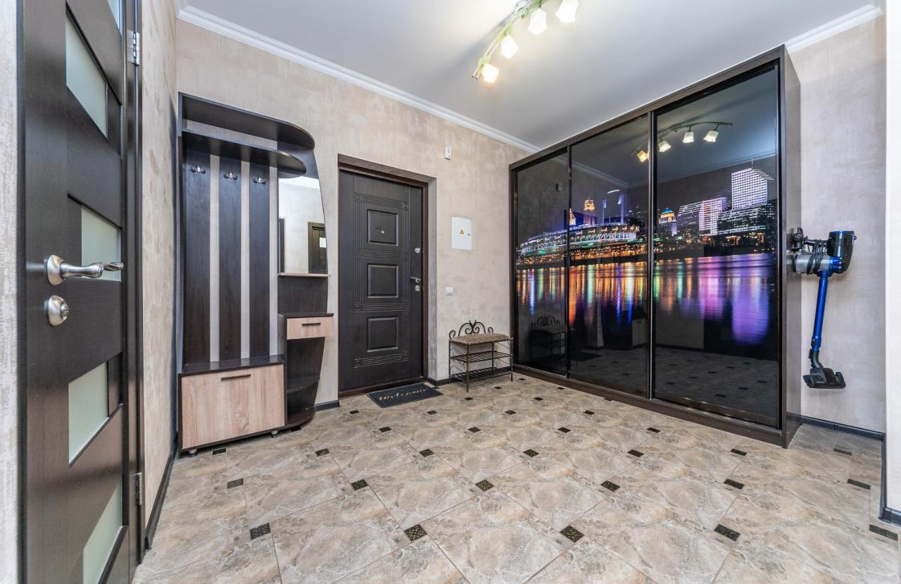 Flatrent Drahomanova 2A Lejlighed Kiev Eksteriør billede