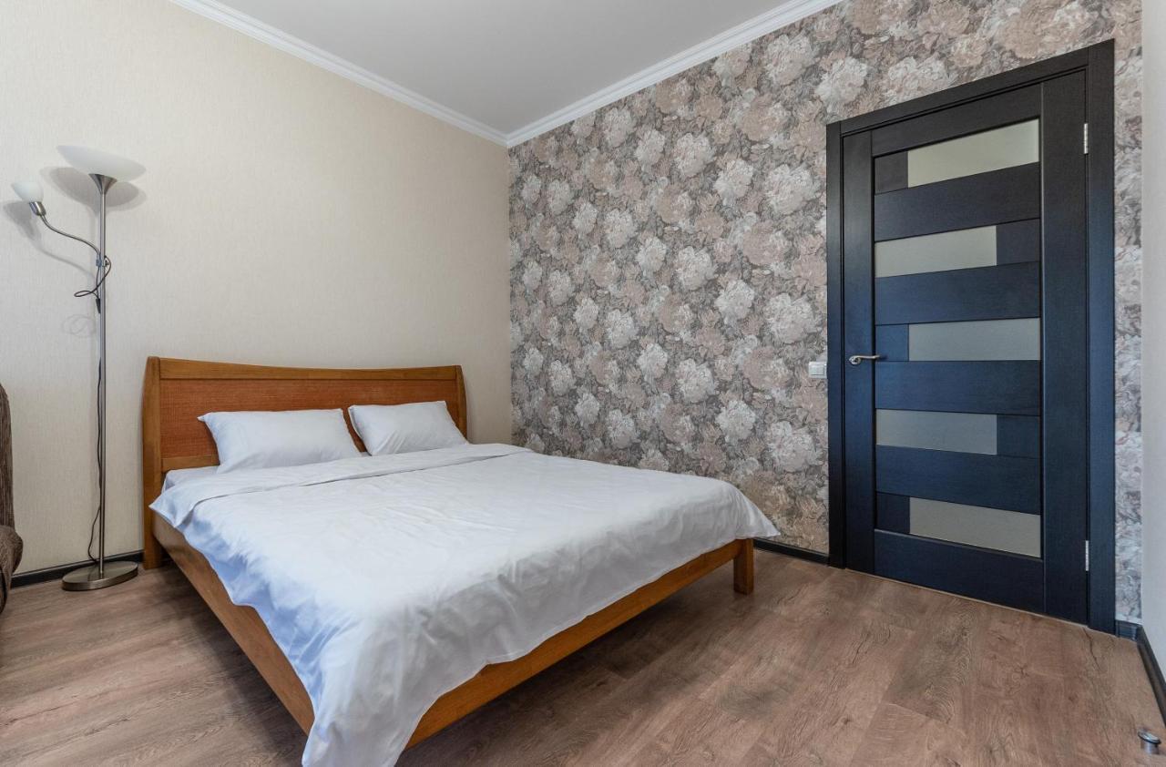 Flatrent Drahomanova 2A Lejlighed Kiev Eksteriør billede